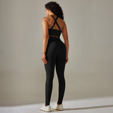 Aveline Performance Set