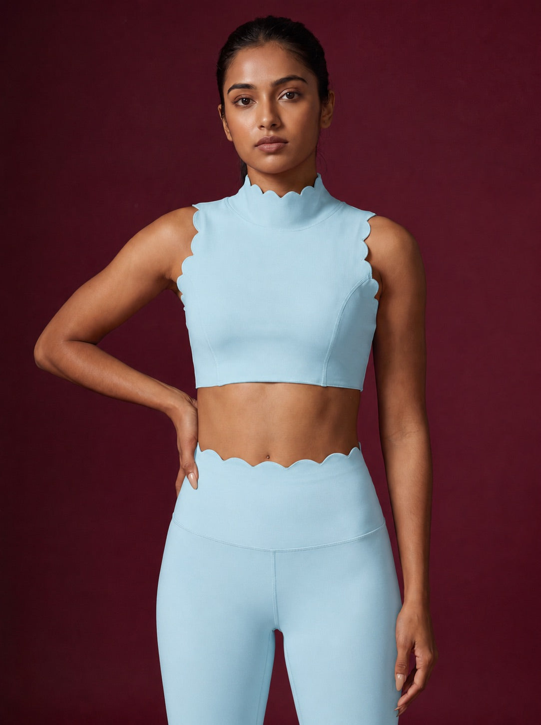 Scallopé High-Neck padded Sports Bra