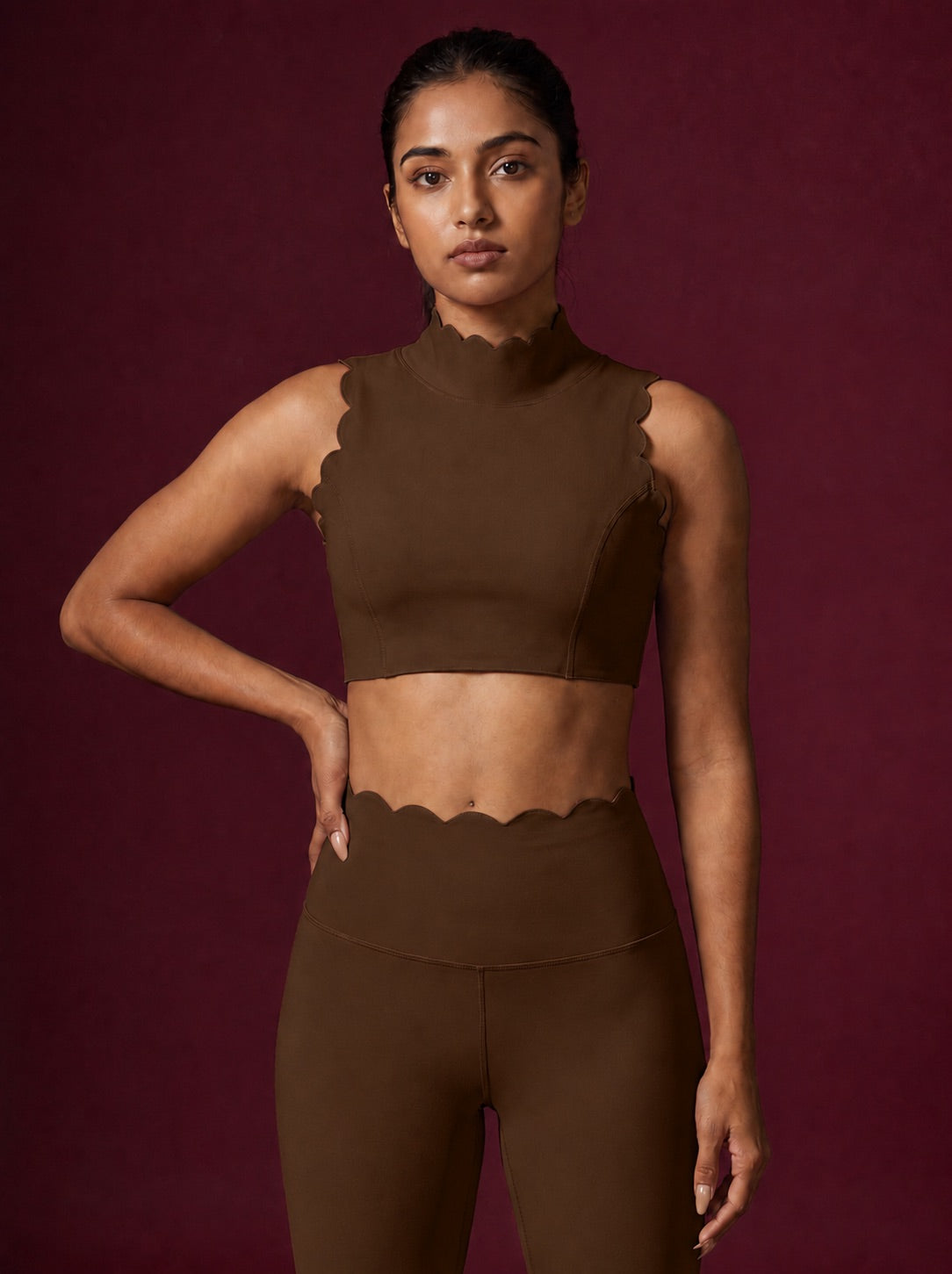 Scallopé High-Neck padded Sports Bra