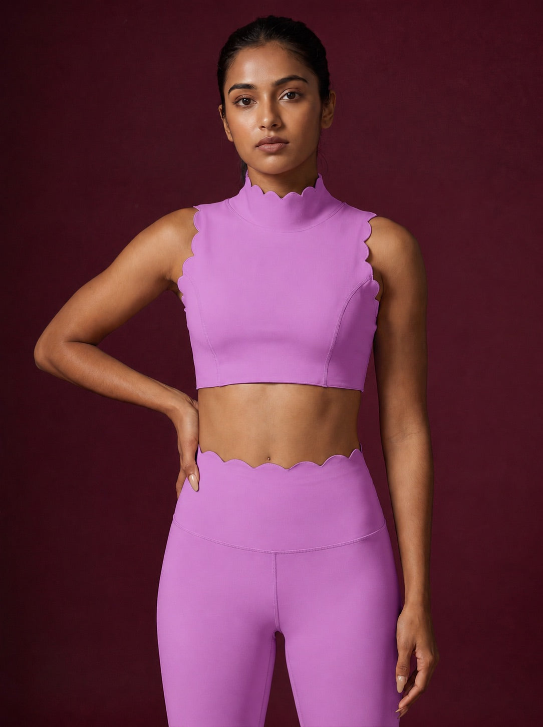 Scallopé High-Neck padded Sports Bra