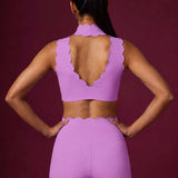 Scallopé High-Neck padded Sports Bra