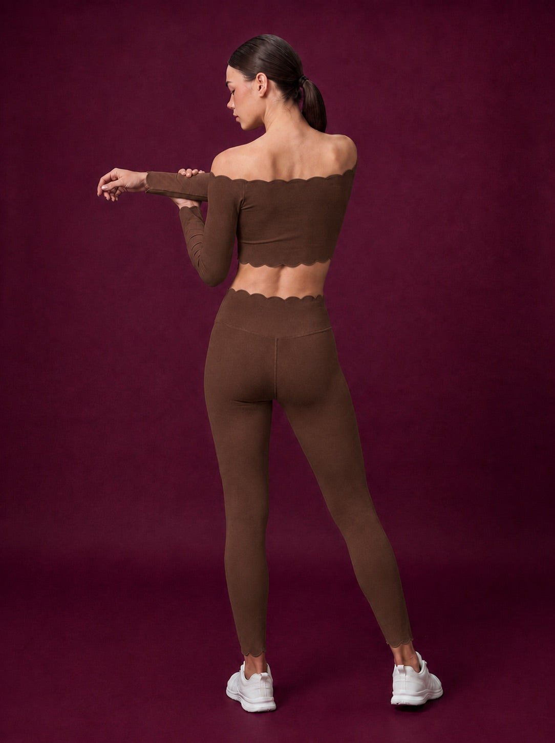 Scallopé High-Waist Leggings