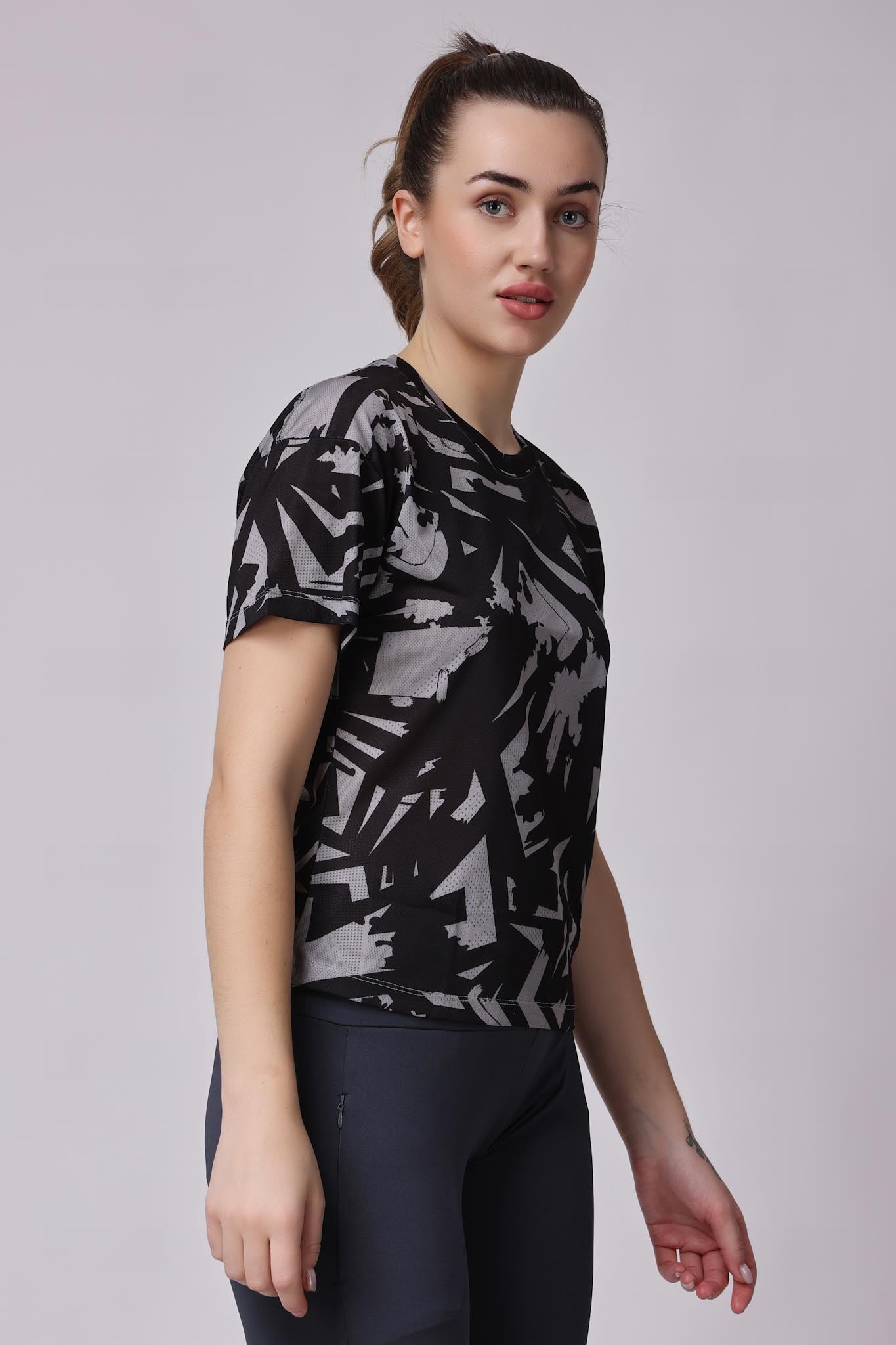 Women's Onyx Tennis Tee - Black