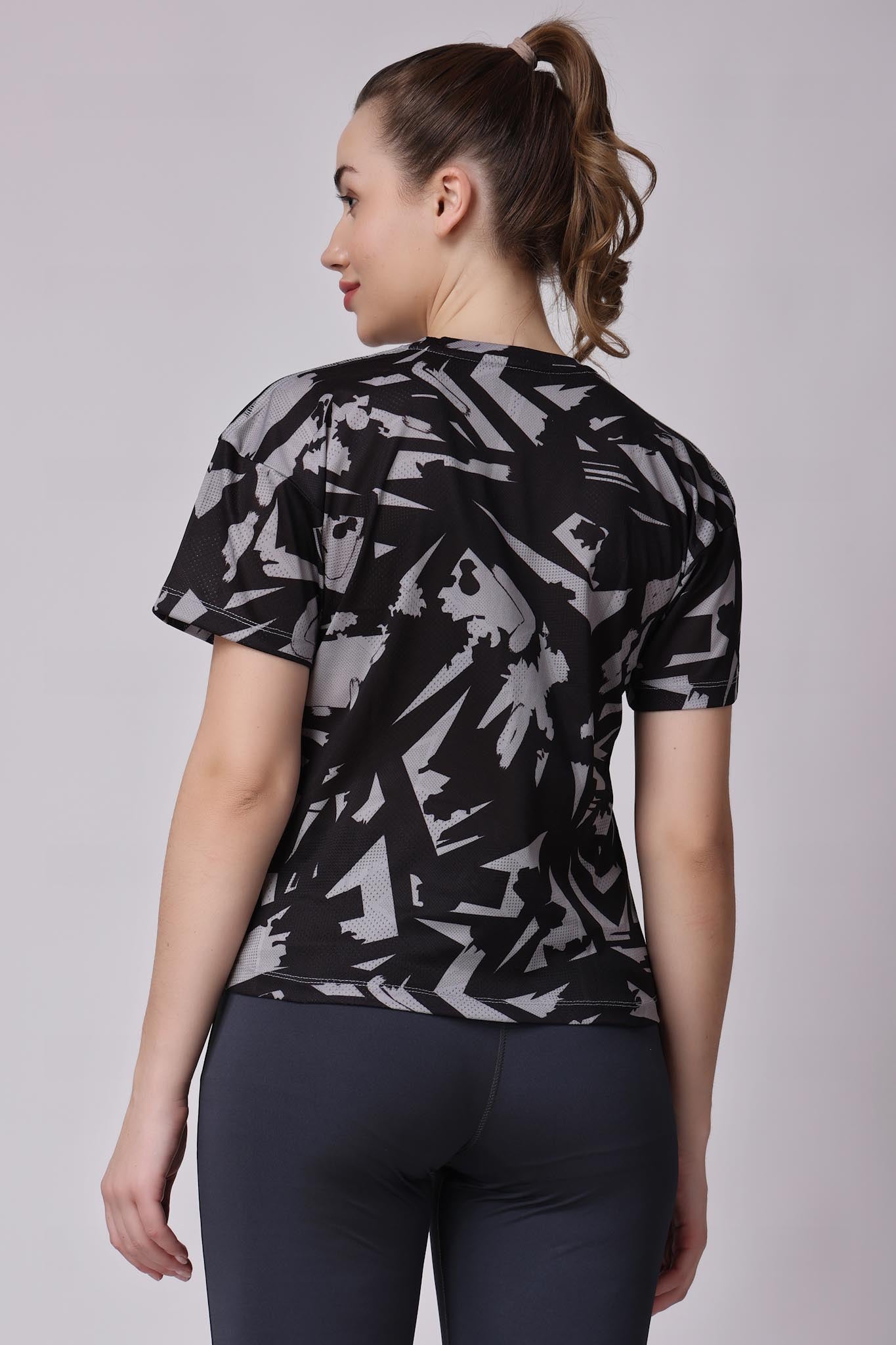 Women's Onyx Tennis Tee - Black